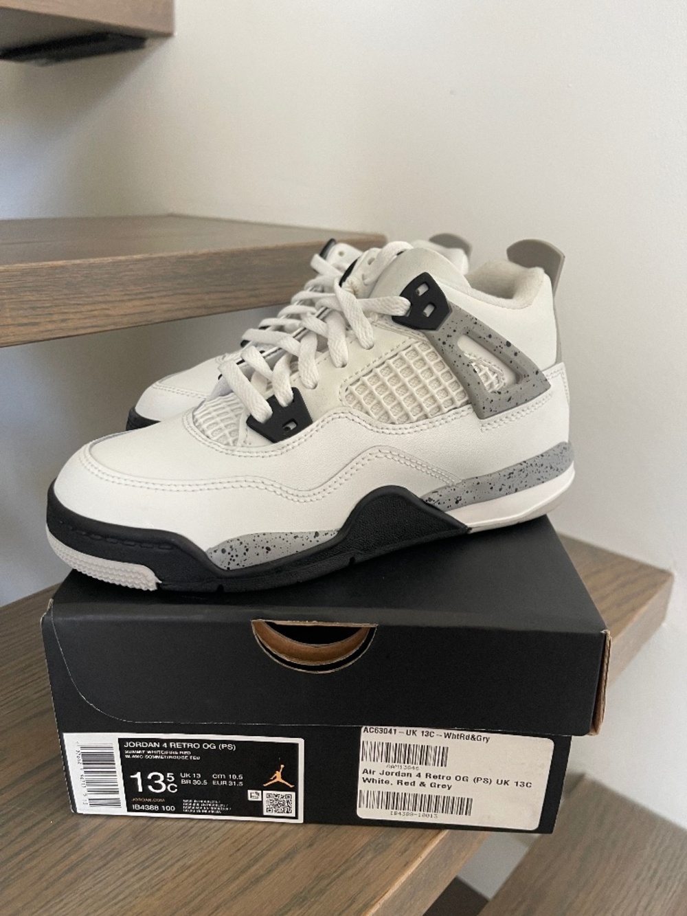Kids Jordan 4 Retro OG (PS) - BRAND NEW, NEVER WORN - Size 13.5C (US)
